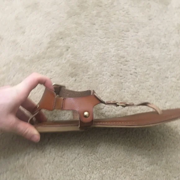 Steve Madden Girl Sushi Thong Sandals Faux Leather Ankle Strap Studded Size 9M - Picture 4 of 11